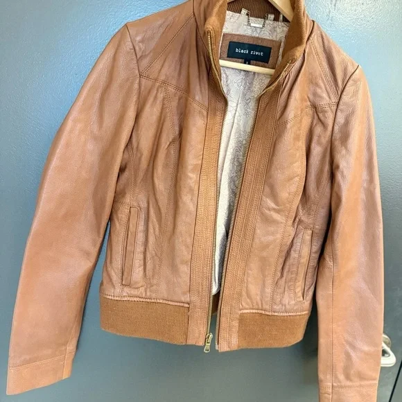 Black Rivet S EUC barely worn Women's Tan Leather Jacket high collar fall trend - Picture 15 of 15